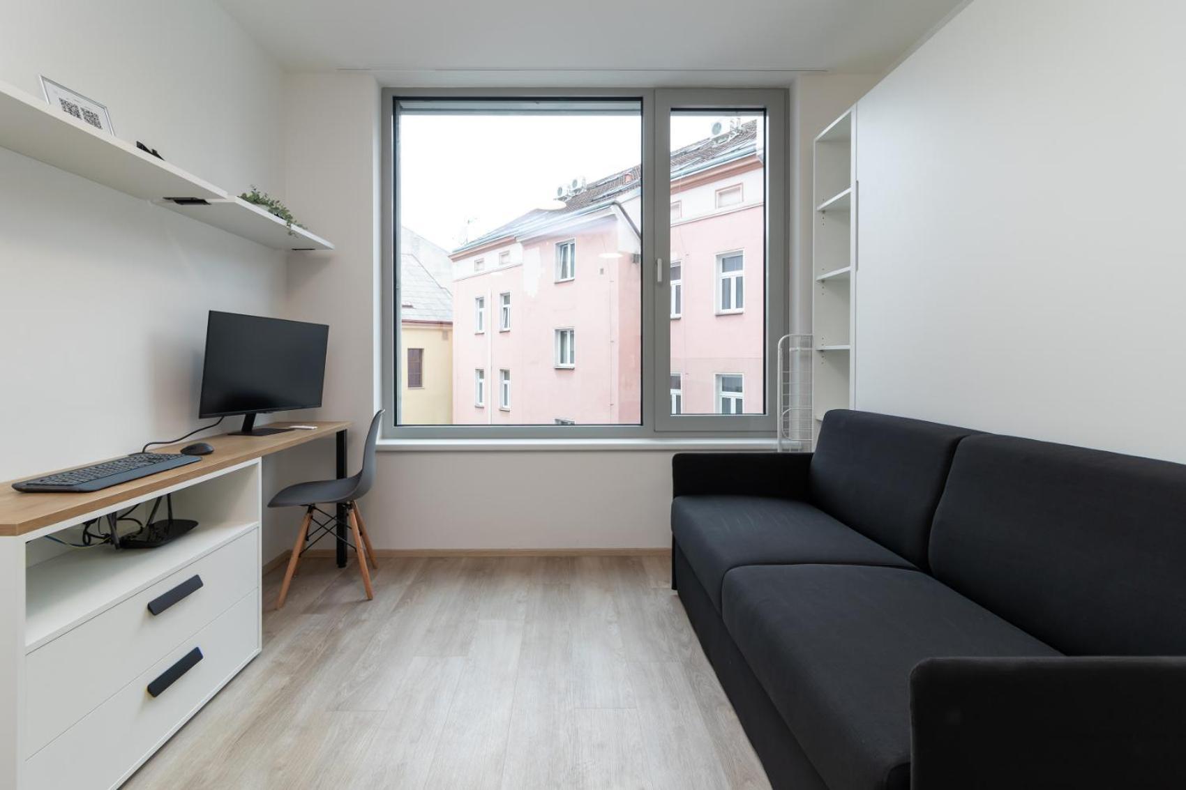 Smart With Ultra Fast 1gbps Wifi And Air Conditioning * Prague