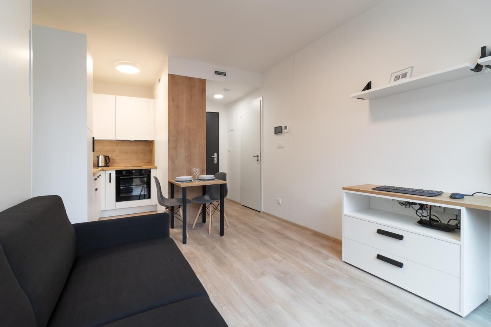 Smart With Ultra Fast 1gbps Wifi And Air Conditioning Prague